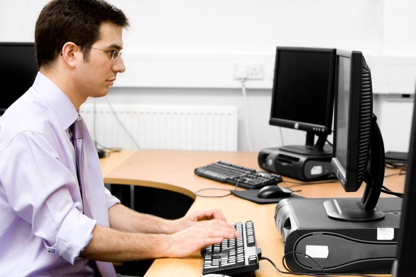 TECHNICIEN DE MAINTENANCE INFORMATIQUE